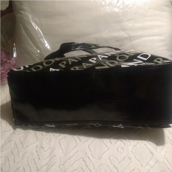 Pandora Tote NWT Black/White/Gray - Picture 8 of 8